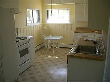 4th image of 421 Mansfield Ave
