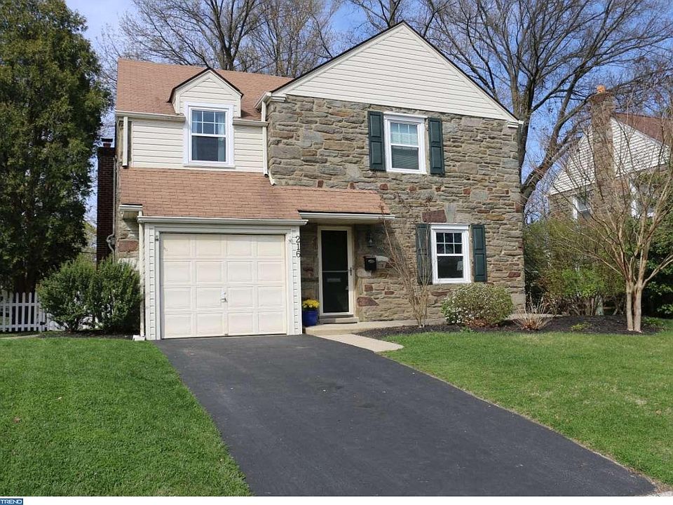 1st image of 216 Lee Cir