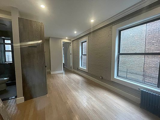 4th image of 612 W 182nd St #B3