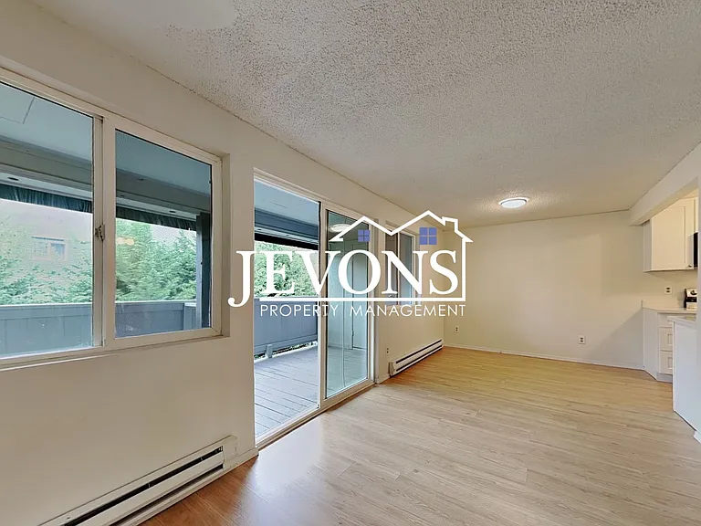 3915 Mason Loop Rd #4 — Photo 8