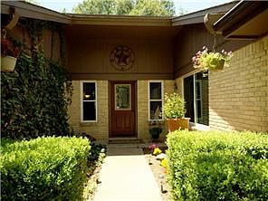 3rd image of 2407 N Shields Dr