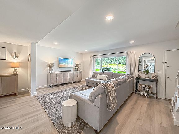 5th image of 293 Green Moor Pl