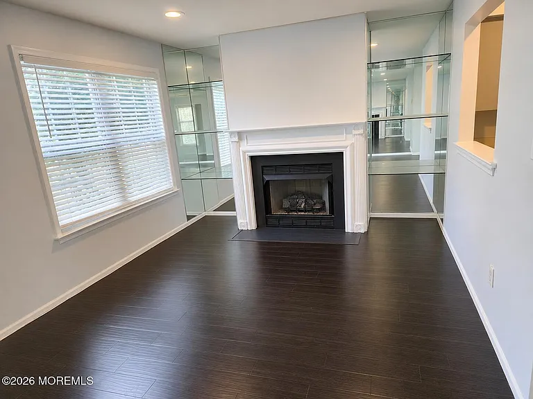 761 Banyan Ct — Photo 5