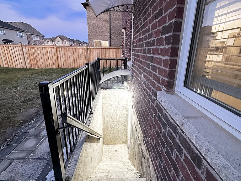 1012 Barton Way #BASEMENT — Photo 3