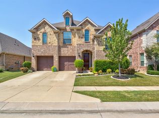 6805 Swallow Ln, North Richland Hills, TX 76182