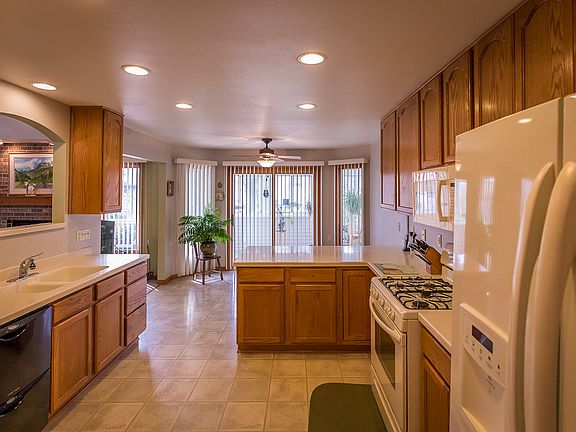 2nd image of 4000 51st Ave