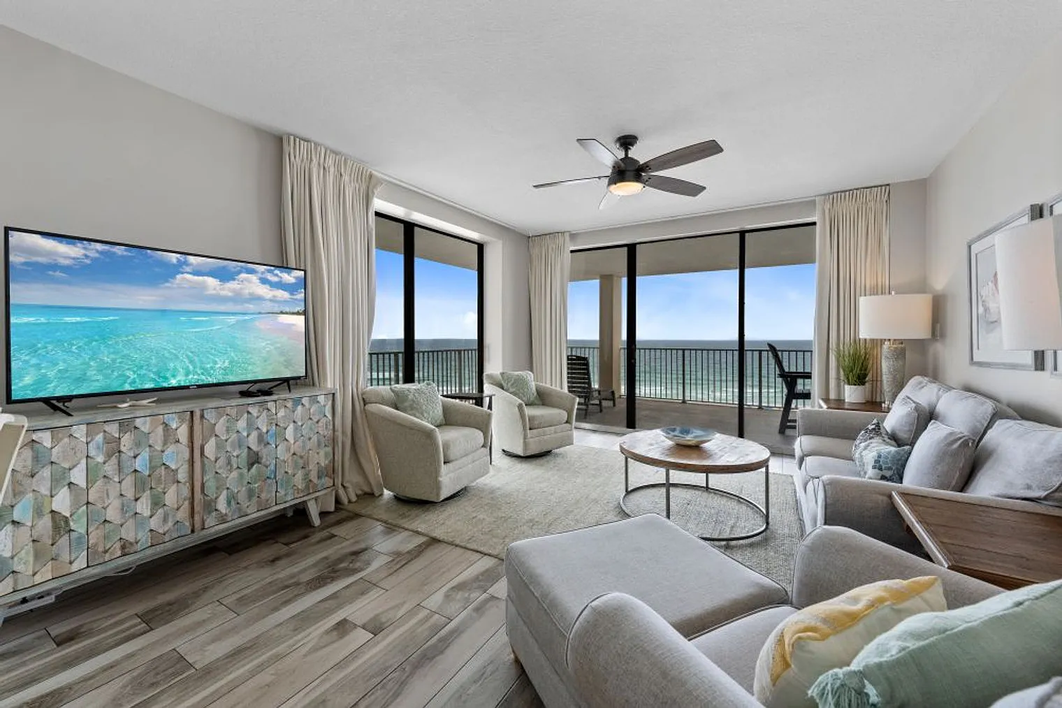 3 bed, 2.0 bath, 1399 sqft, $4,473 — Photo 2