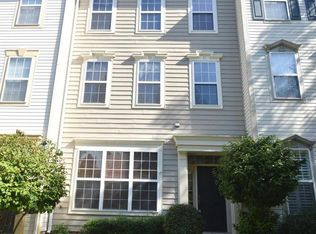 43536 Mink Meadows St, Chantilly, VA 20152