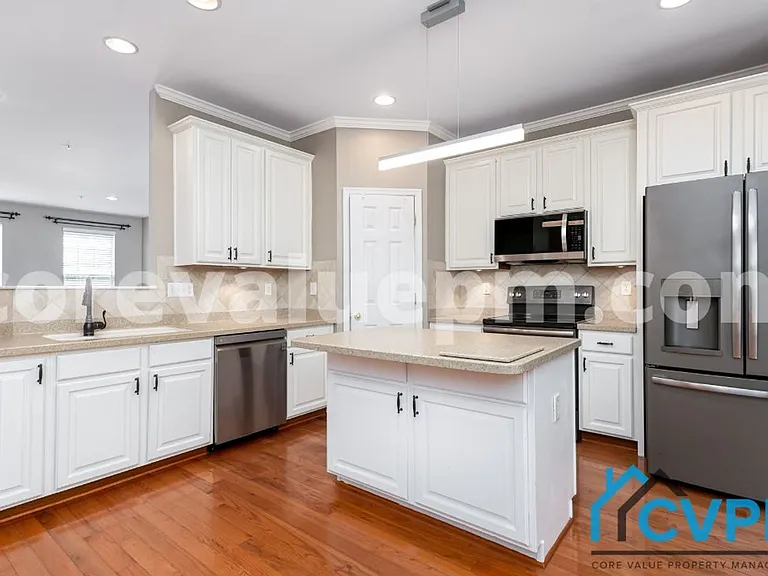 806 Emory Ct — Photo 14