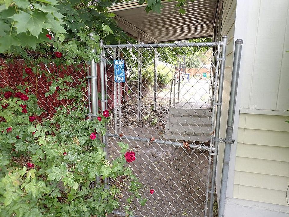 1st image of 4817 N Oak St