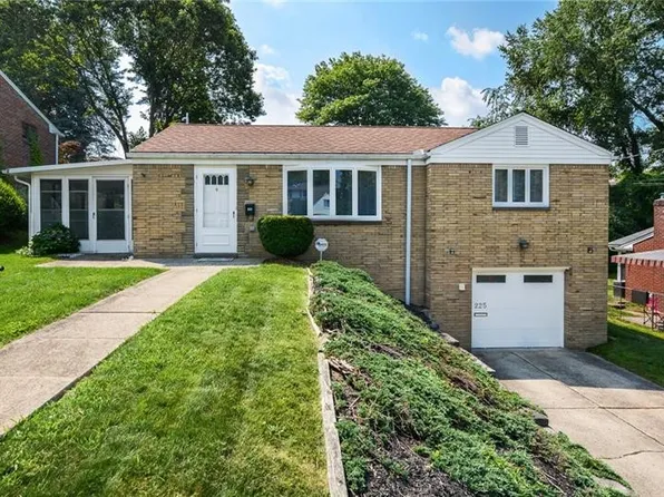 225 Rolling Dr, Pittsburgh, PA 15229