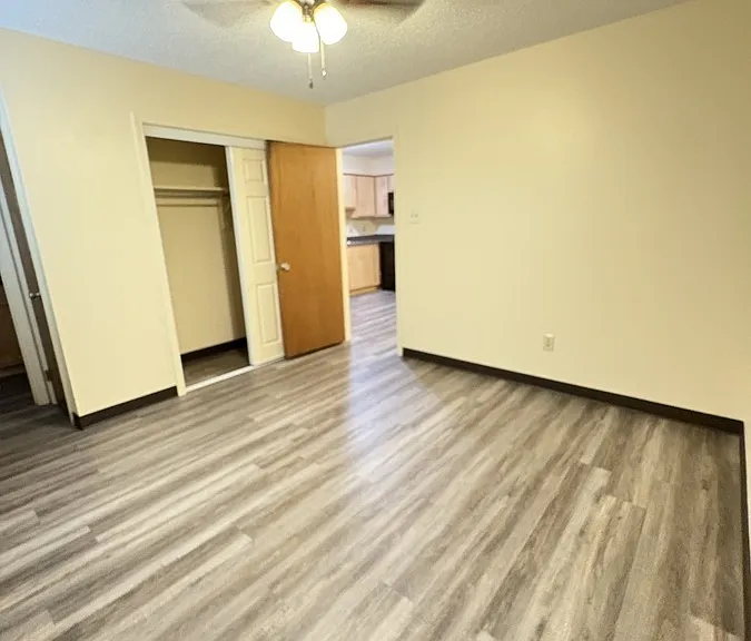 8860 Thomas St — Photo 3