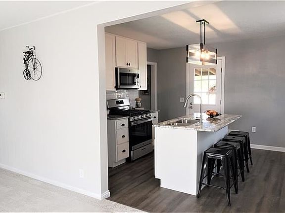 5th image of 855 S Hill Park Dr