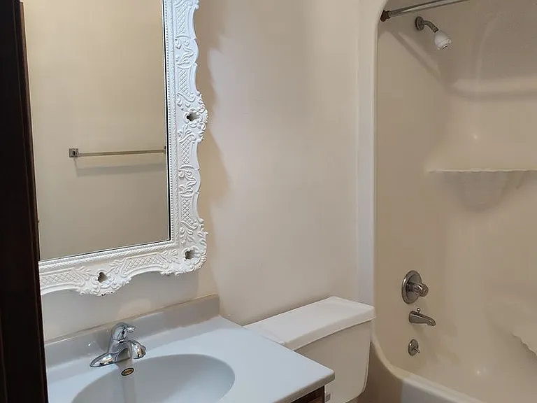 618 Boxwood Dr #1-4 — Photo 11