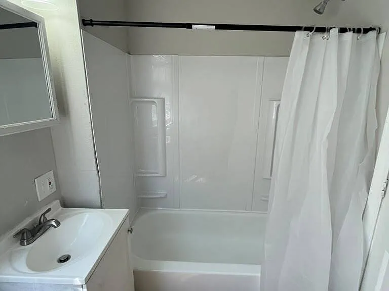 6701 Michigan Ave — Photo 19