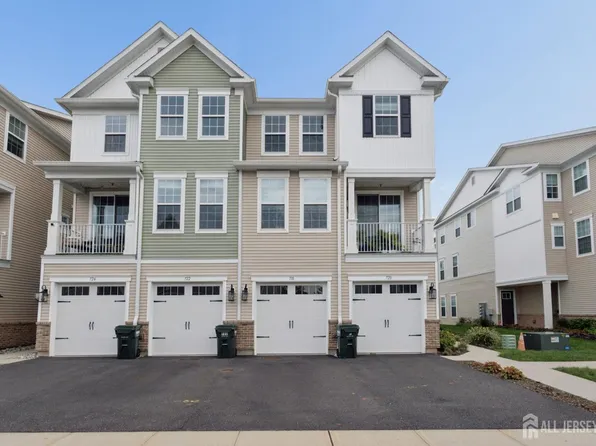 718 Station Rd, Dunellen, NJ 08812