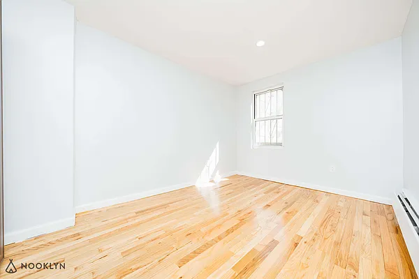 Rented by Nooklyn NYC LLC | media 26