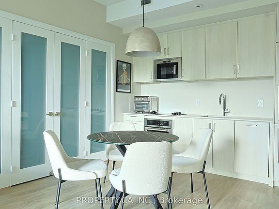 3rd image of 280 Howland Ave #424