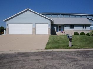 31 Riverview Dr, Morris, MN 56267