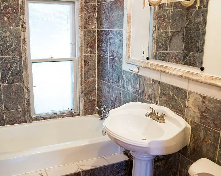 3021 Knox Ave — Photo 7