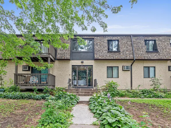 1207 Hewitt Ave APT 4, Saint Paul, MN 55104