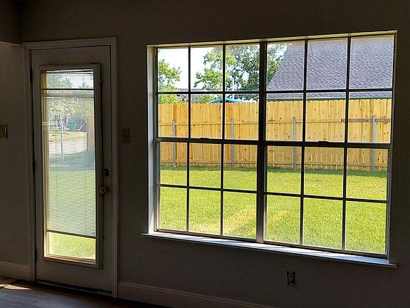 5th image of 752 La Salle Dr