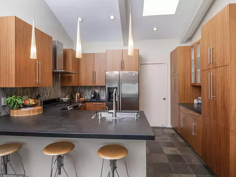 High-end kitchen with breakfast bar