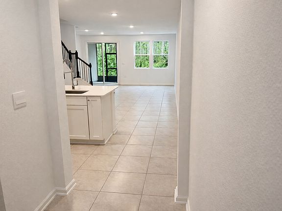 4th image of 457 Redbud Rd