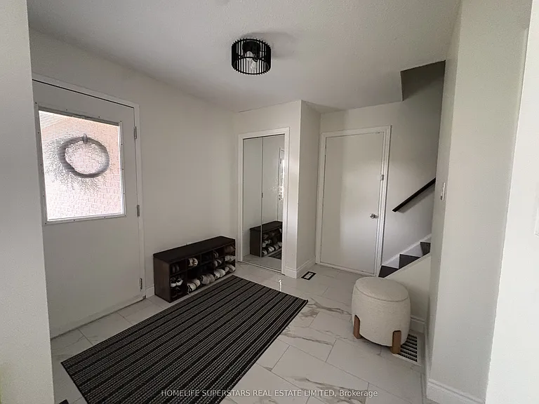 77 Horning Dr E — Photo 3