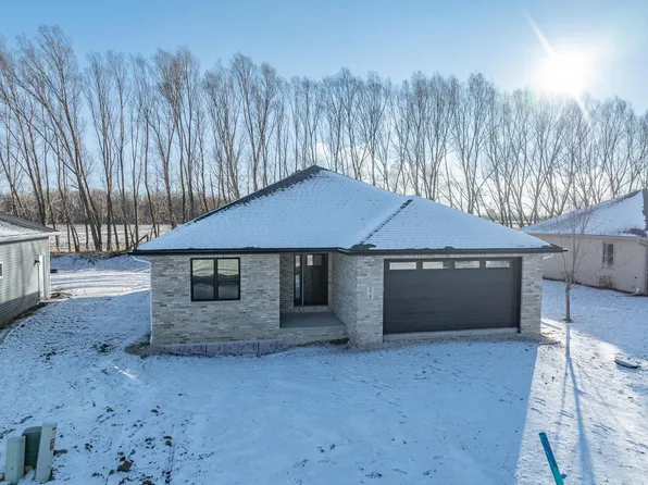 278 Royal Saint Pats Dr, Wrightstown, WI 54180