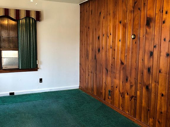 Front living room/den