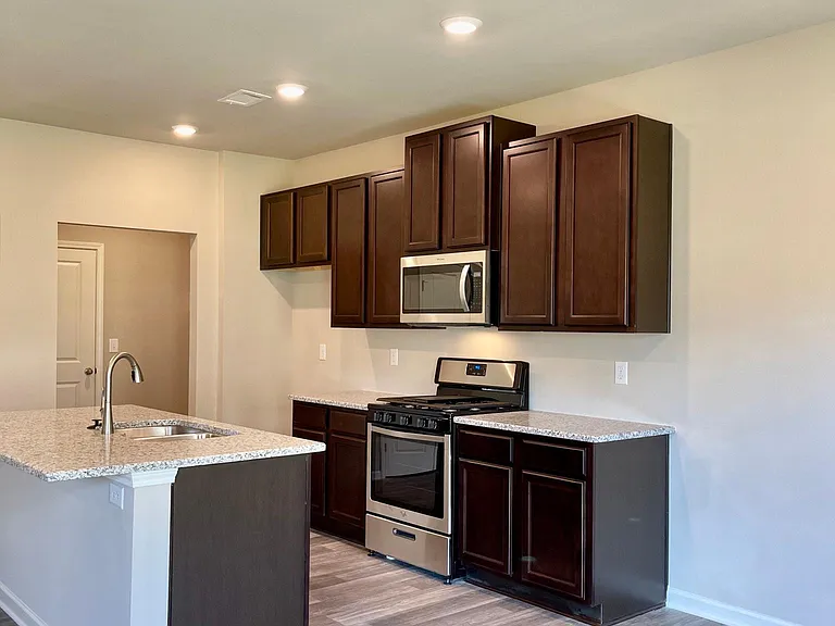 114 Auburn Depot Dr — Photo 4