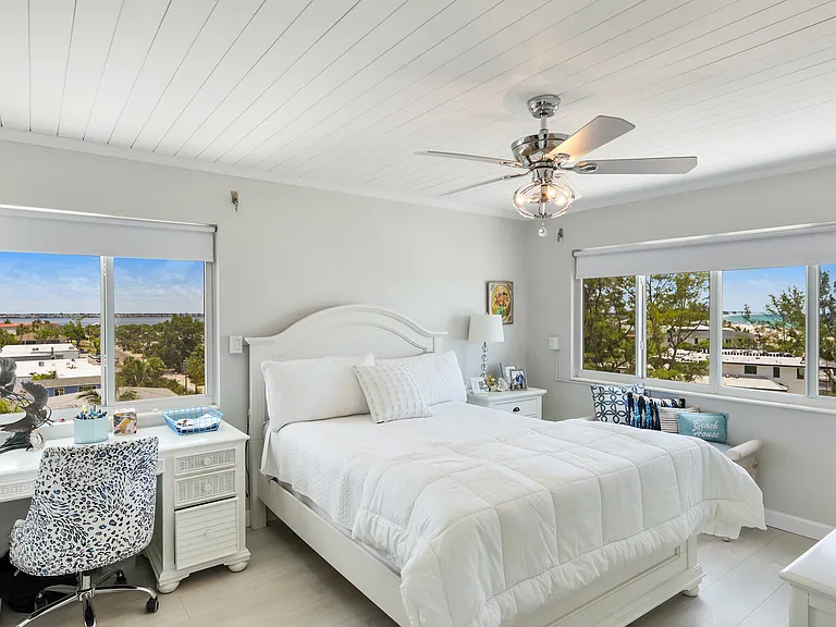 5200 Gulf Dr #608 — Photo 9