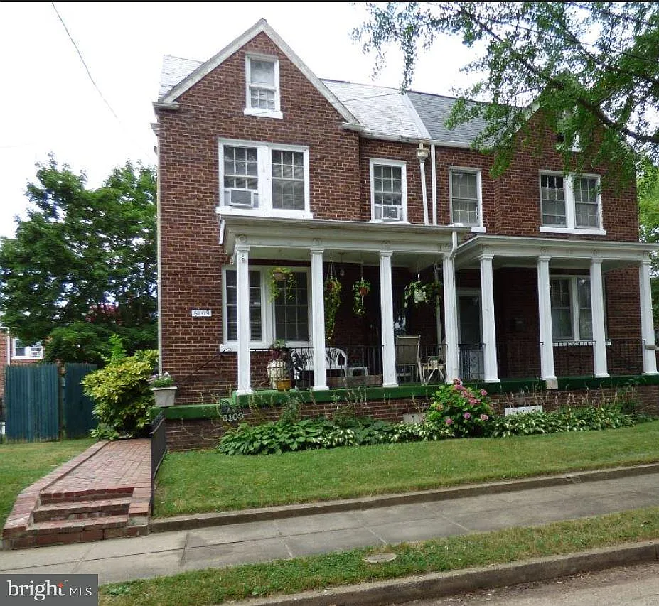 6109 7th Pl NW photo 1