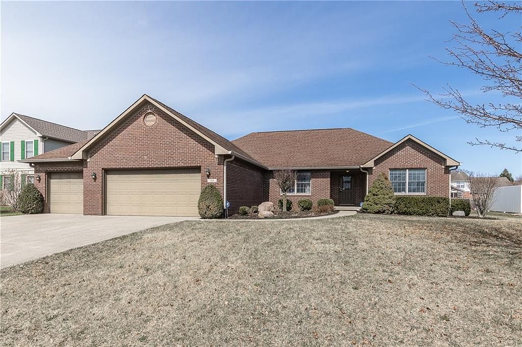 178 Chapman Overlook, Greenfield, IN 46140 Zillow