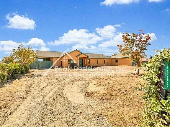 3rd image of 7922 Cotton Ln
