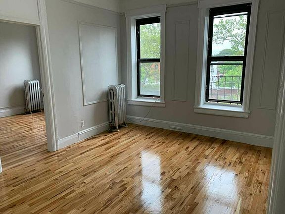 4th image of 168 E 29th St APT 4C