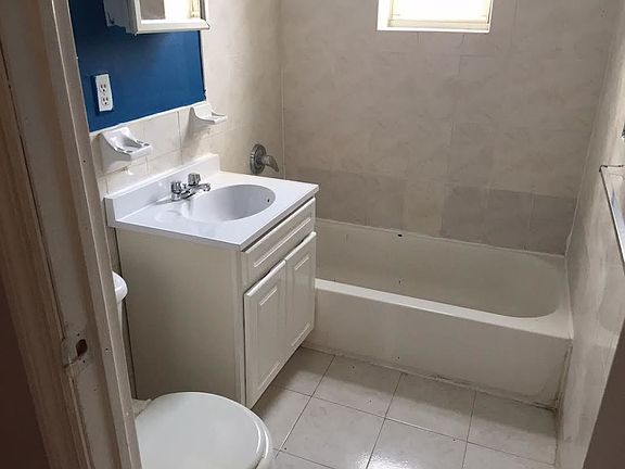 3rd image of 3 Herkimer Pl APT 3