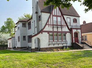 2076 Randolph Ave, Saint Paul, MN 55105