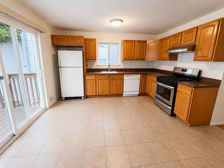 121 Cannon Ave #2 — Photo 8