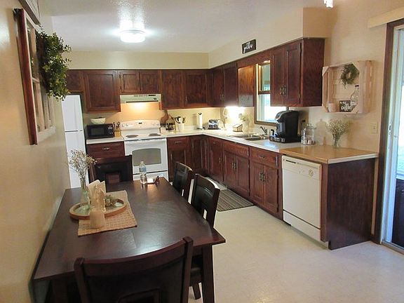 2nd image of 1104 Challot Dr