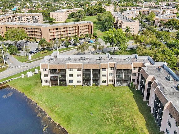 5th image of 10466 Sunrise Lakes Blvd APT 310