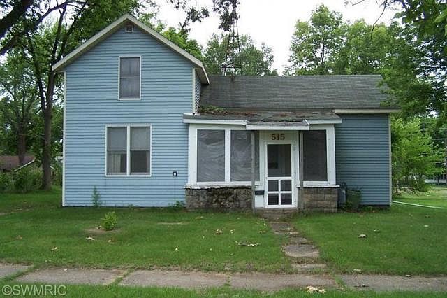 1st image of 515 W Railroad St