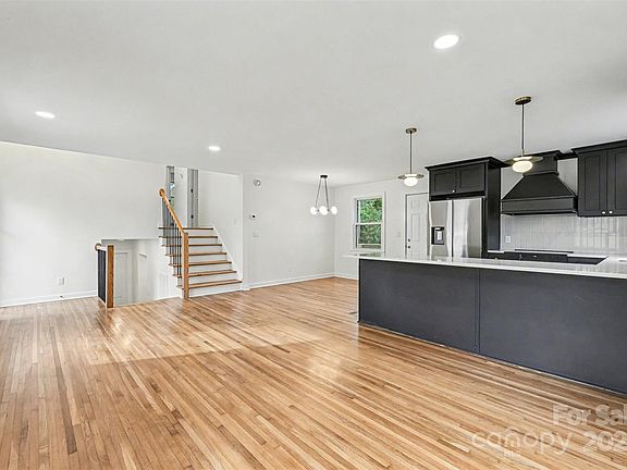 4th image of 3417 Sudbury Rd