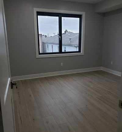 5th image of 59 Monroe St Floor 3