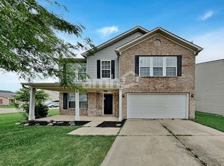 9488 W Quarter Moon Dr, Pendleton, IN 46064