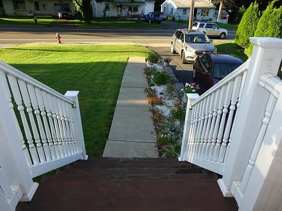5th image of 420 Conklin Ave