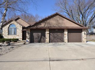 630 Pony Ln, Sun Prairie, WI 53590