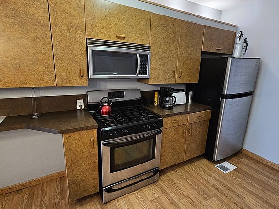 5th image of 419 Richmond Ave #4