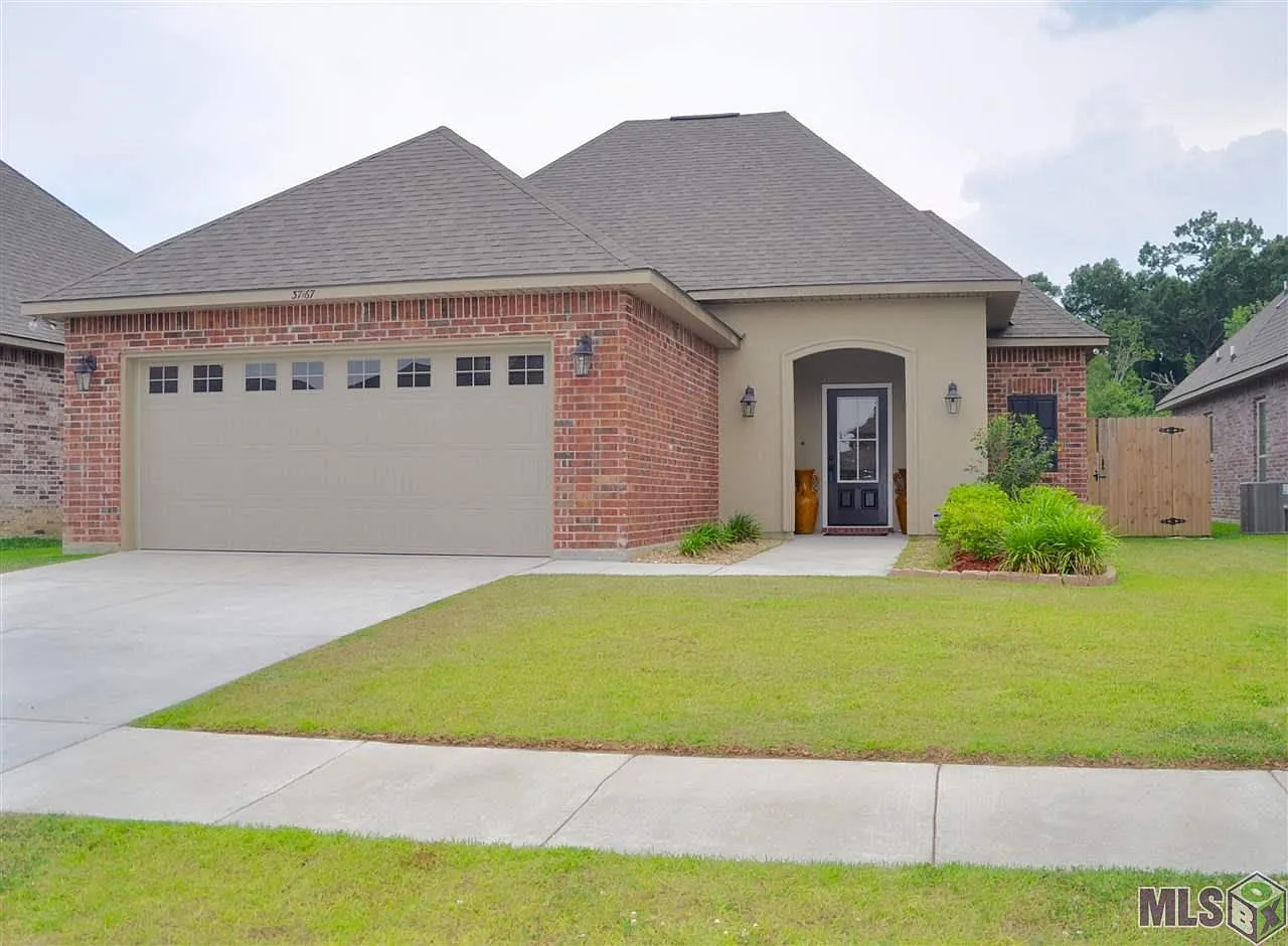 37167 Sills Dr — Photo 1